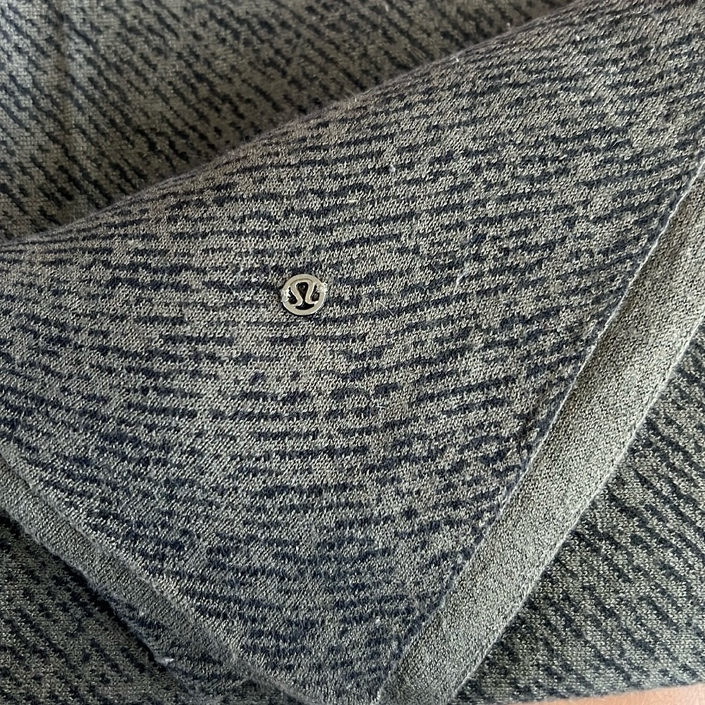 Lululemon Flow & Go Scarf, Olive/Black, one size